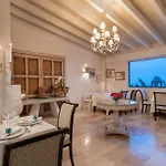 La Del Carrubo Hotel 5*