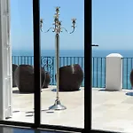 Hotel La Del Carrubo