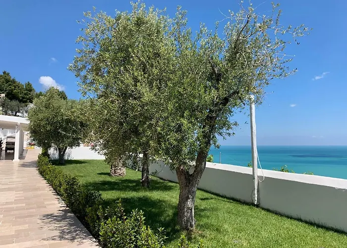 La Del Carrubo Otel