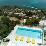 La Del Carrubo Otel 5*