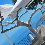 Hotel La Del Carrubo