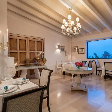 La Del Carrubo Hotel 5*