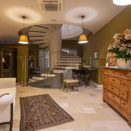 Hotel La Del Carrubo 5*