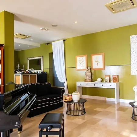 La Del Carrubo Hotel