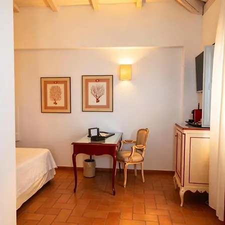 Hotel La Del Carrubo Mattinata