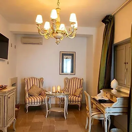 La Del Carrubo Hotel 5*