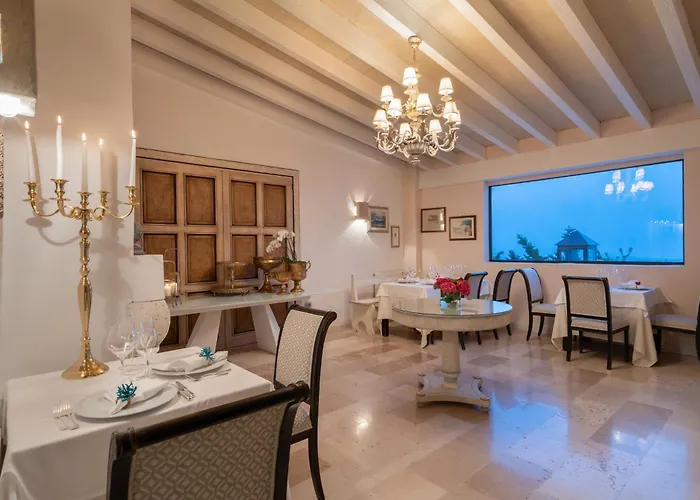 La Del Carrubo Hotel 5*