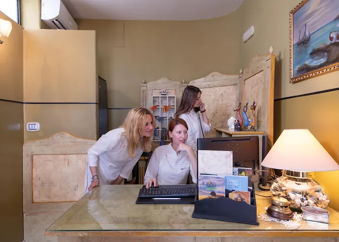 Szálloda La Del Carrubo Mattinata