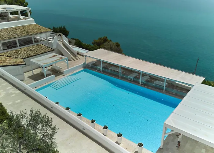 호텔 La Del Carrubo 5*