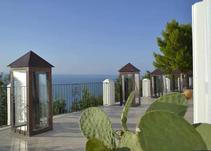 Hotel La Del Carrubo Mattinata